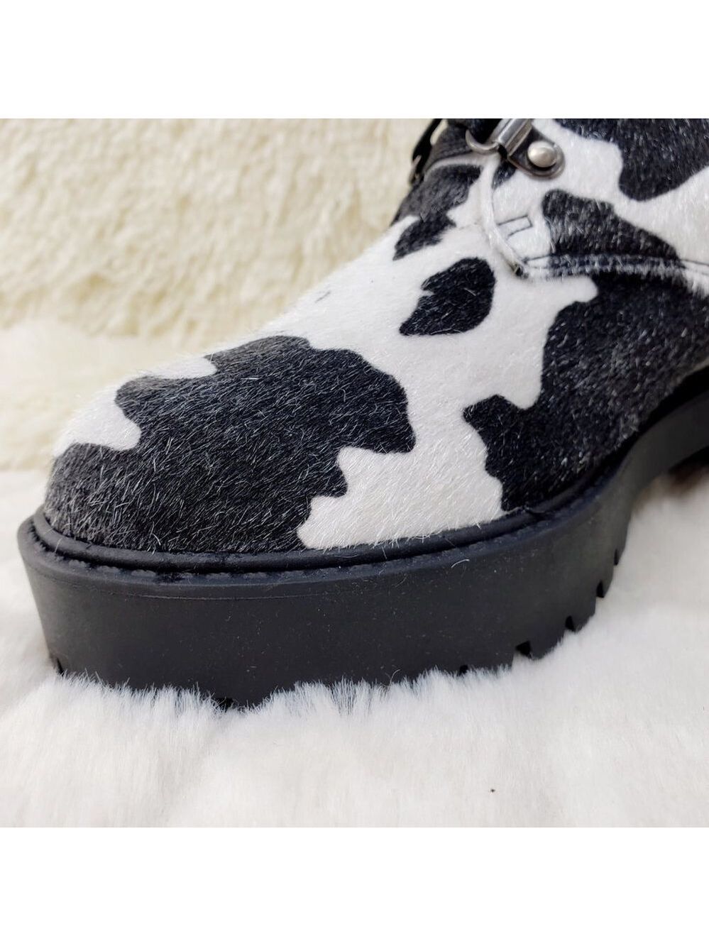 Savage Cow Combat Lace Up Knee Boots Faux Cow Print Brand New - Picture 15 of 16
